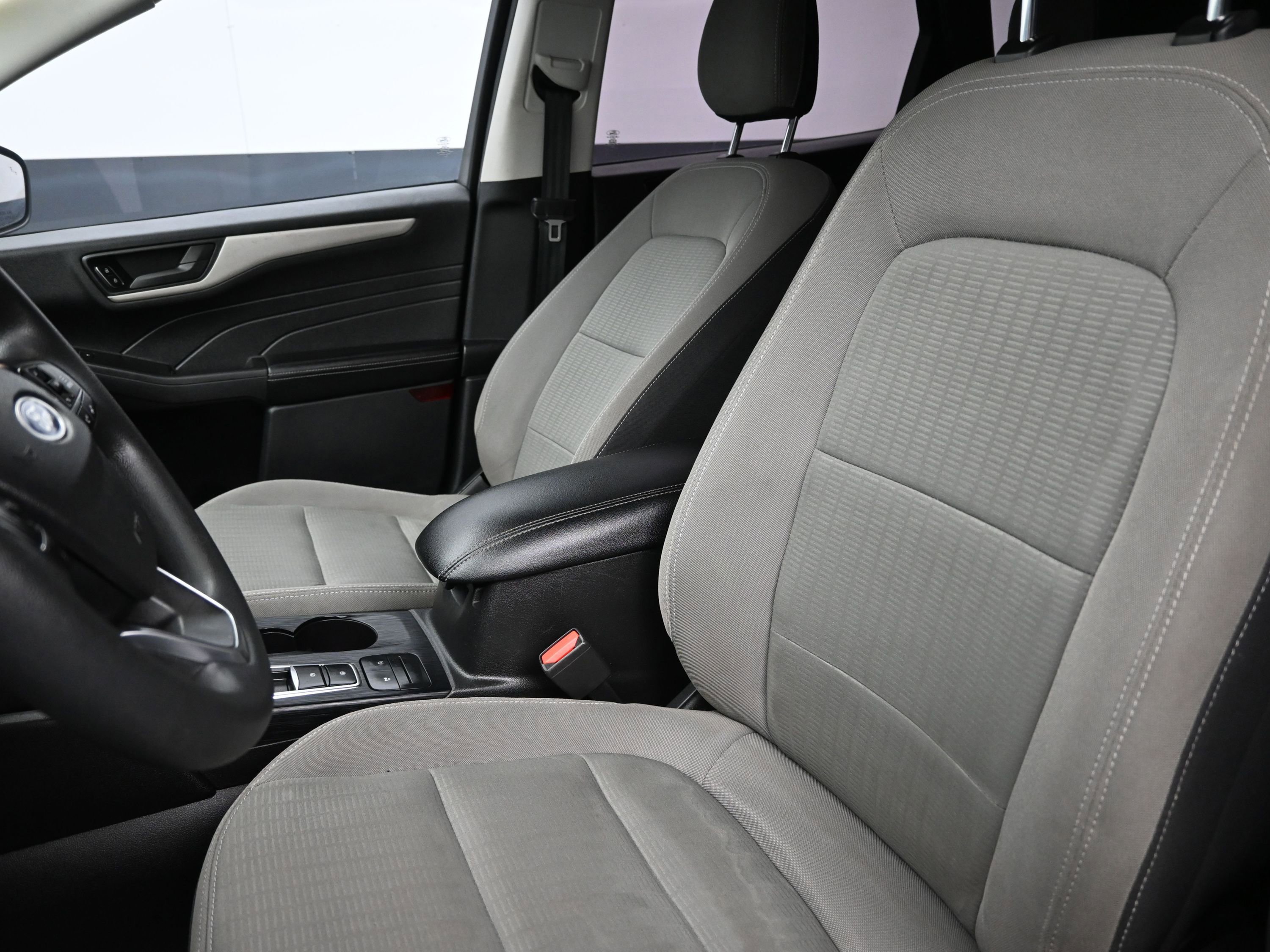 Used 2022 Ford Escape S image 11