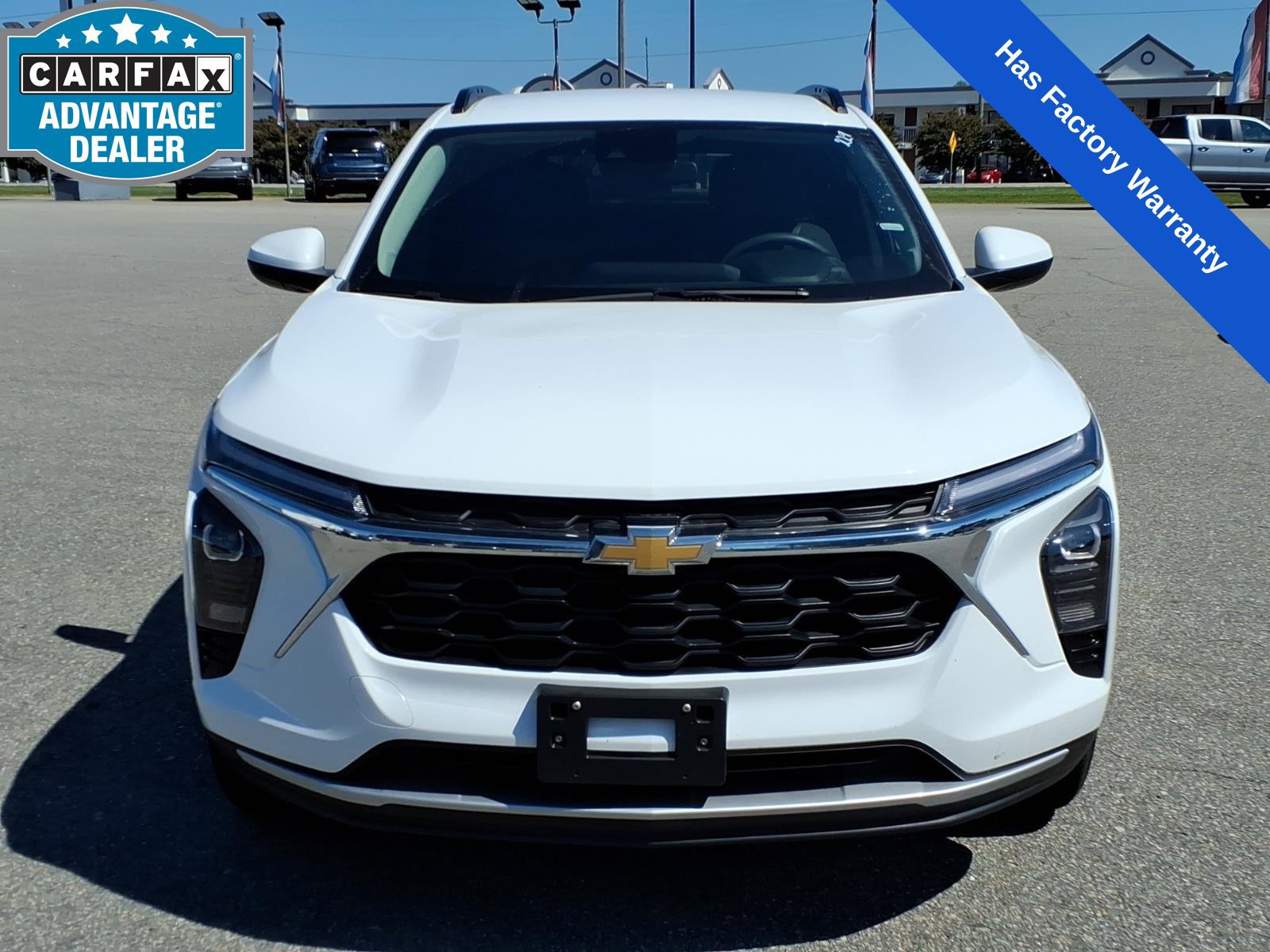 Used 2025 Chevrolet Trax LT FWD image 8