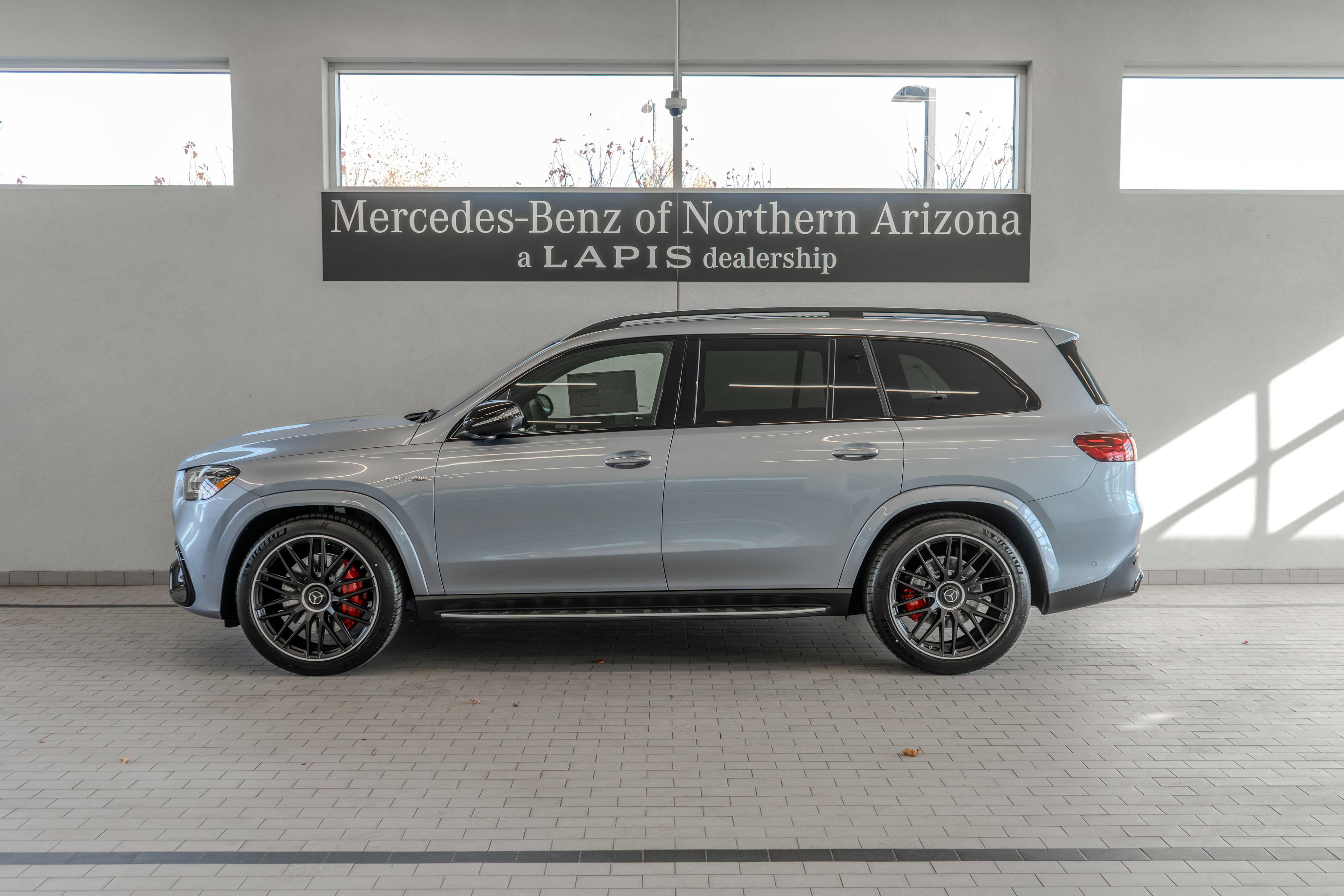 Used 2026 Mercedes-Benz GLS 63 AMG 4MATIC image 2
