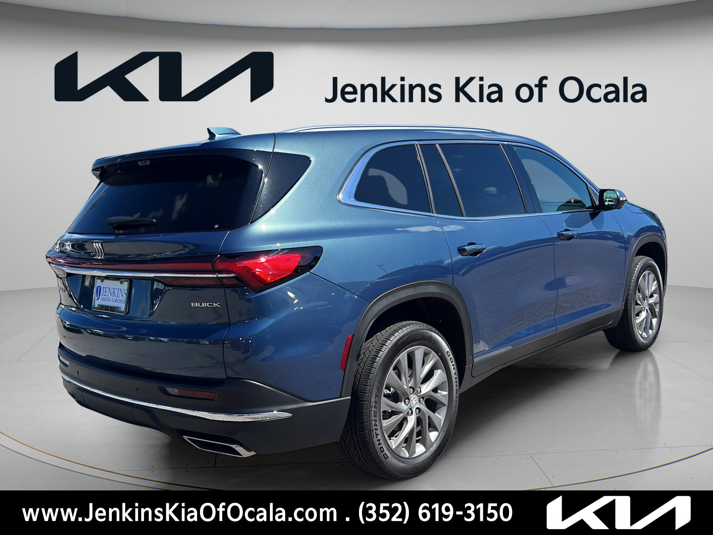 Used 2026 Buick Enclave Preferred w/ Power Package FWD image 3