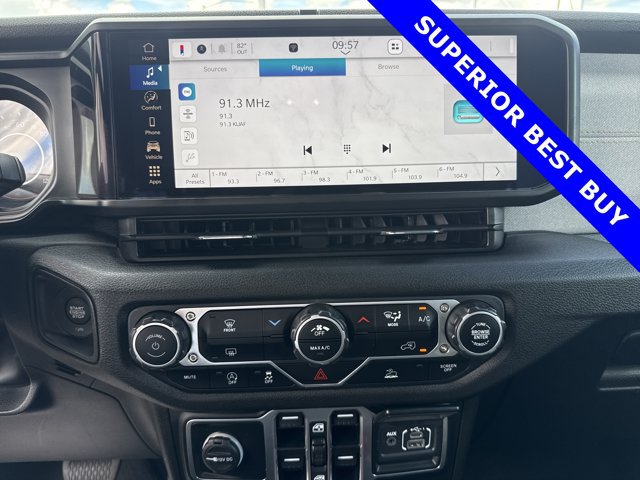 Used 2025 Jeep Wrangler Unlimited Sport AWD/4WD image 13