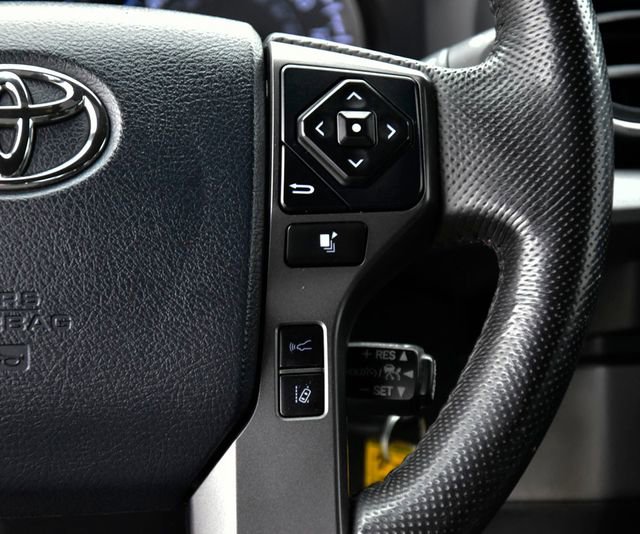 Used 2020 Toyota Tacoma TRD Off-Road image 19