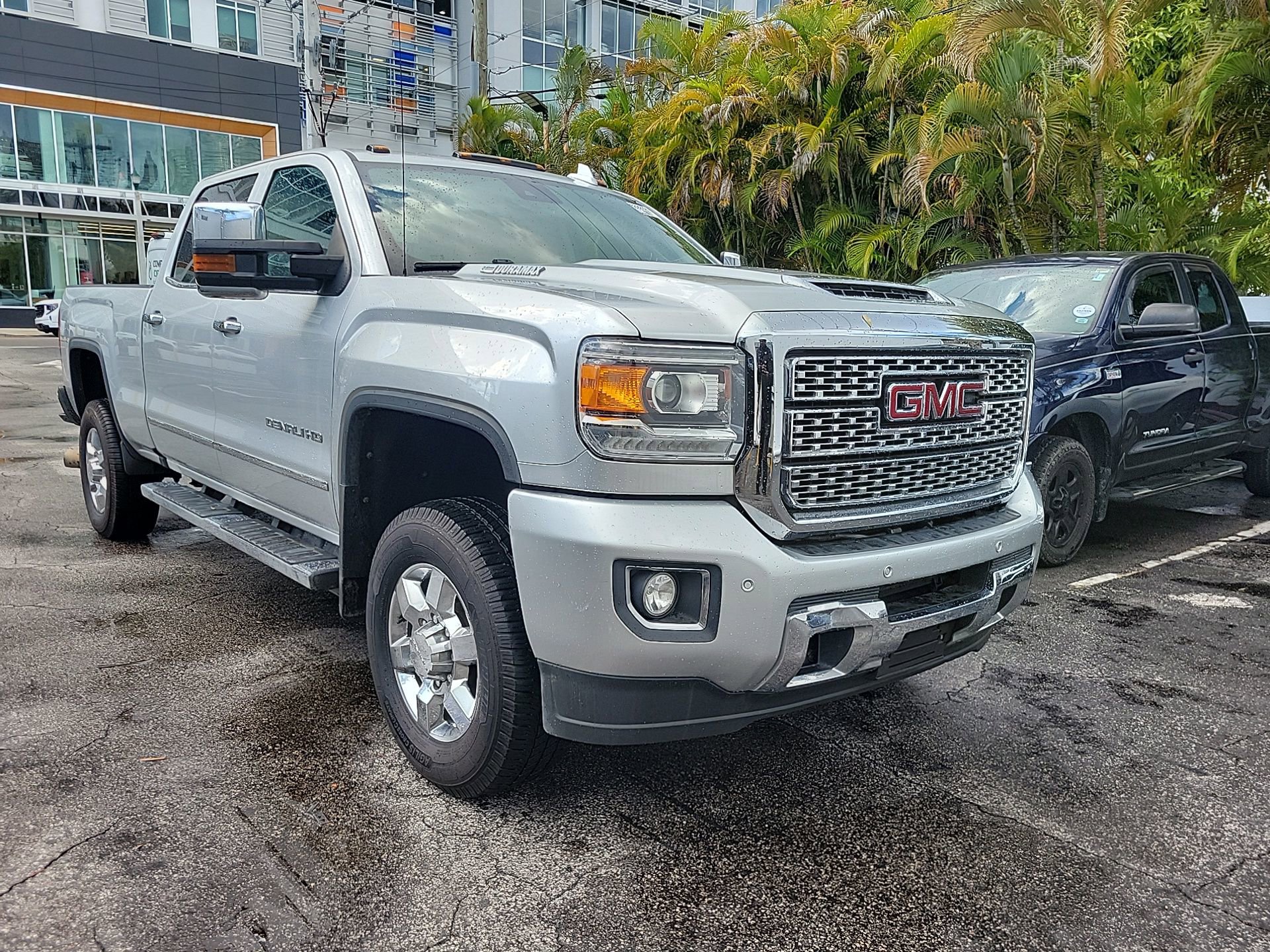Used 2018 GMC Sierra 2500 Denali w/ Duramax Plus Package image 6