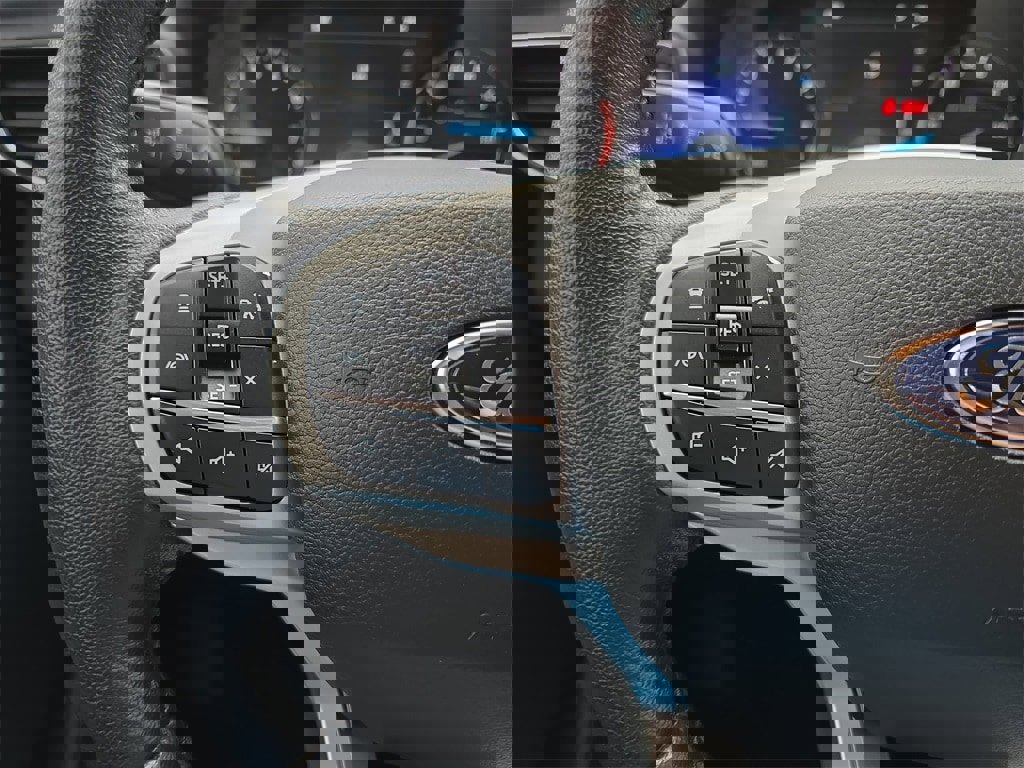 Used 2021 Ford Explorer XLT w/ Equipment Group 202A image 18