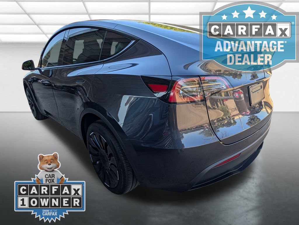 Used 2024 Tesla Model Y Long Range AWD/4WD image 2