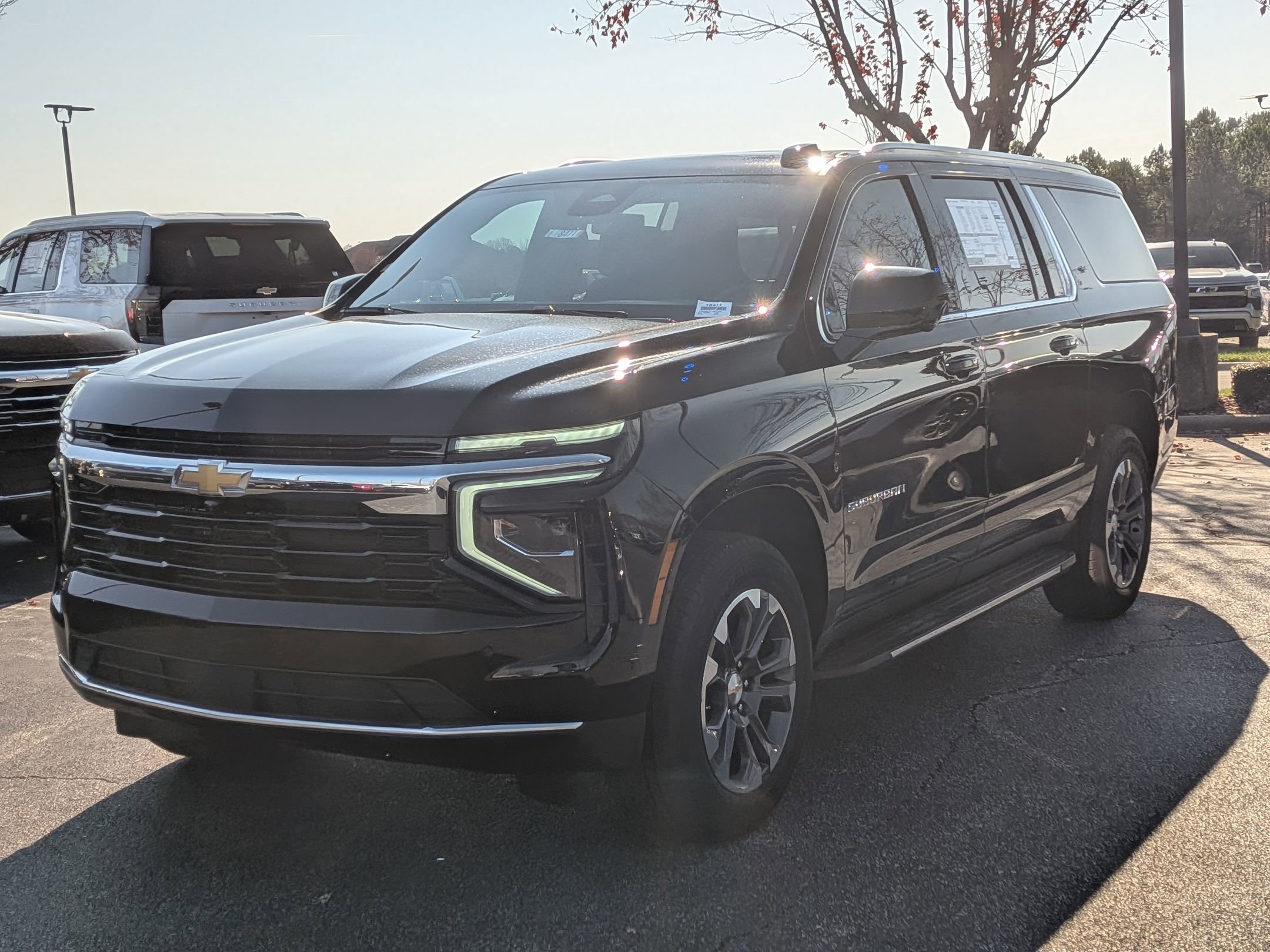 New 2026 Chevrolet Suburban LS image 3