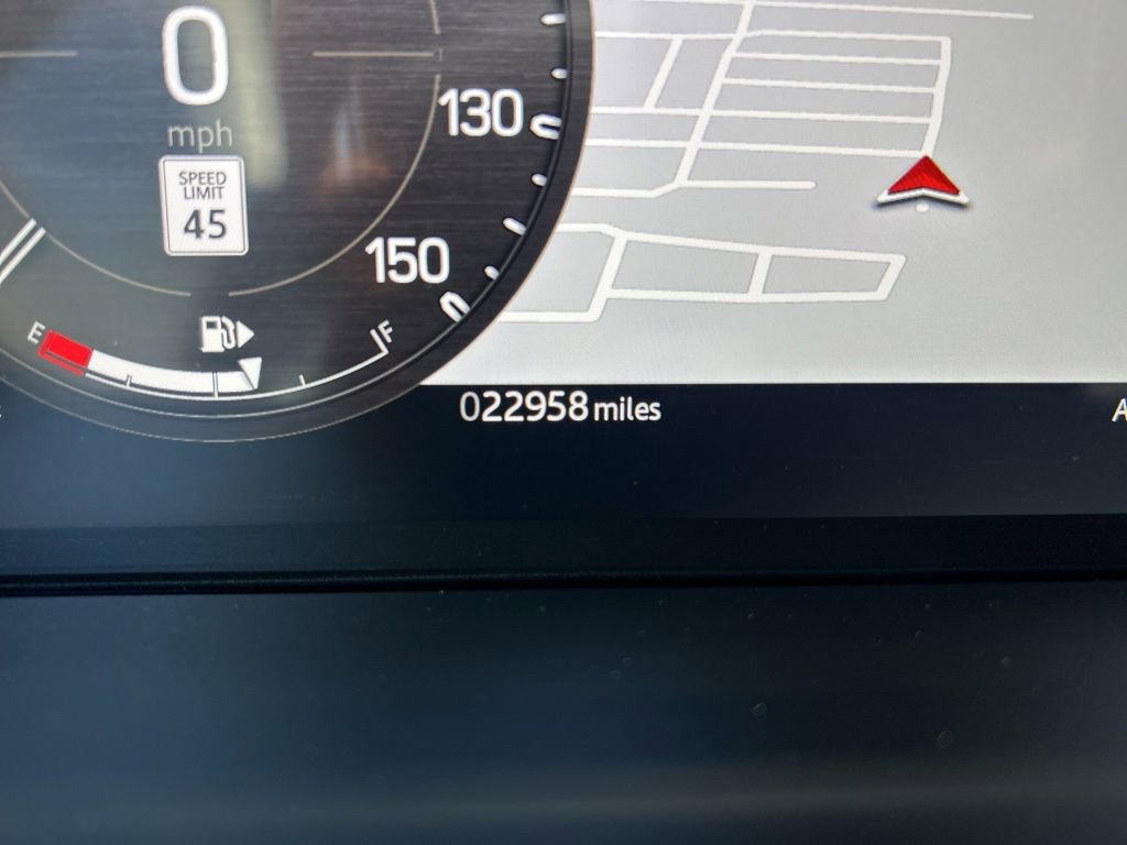 Used 2025 Land Rover Defender 110 S image 26