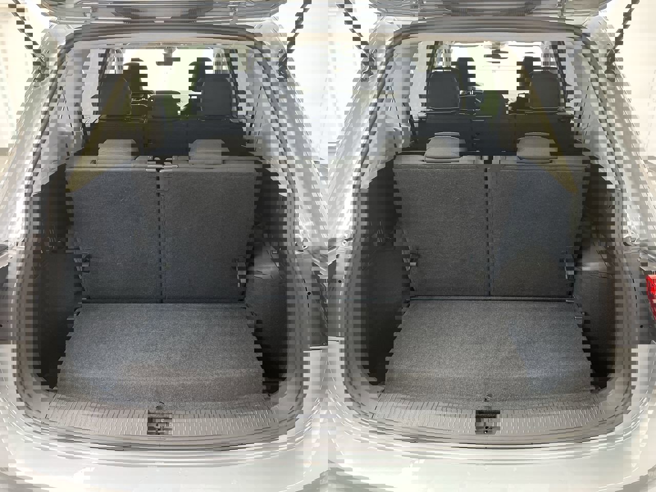 Used 2024 Volkswagen Tiguan S image 24