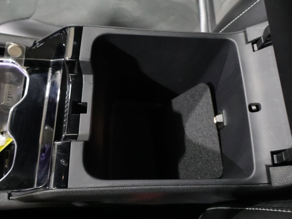 Used 2023 Jeep Grand Cherokee Altitude image 31