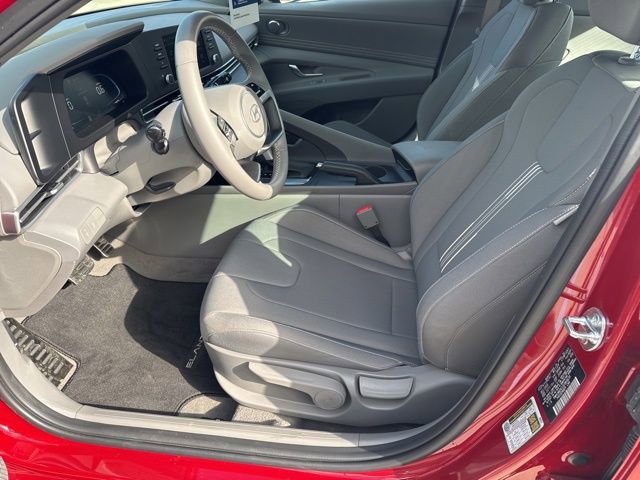 Certified 2025 Hyundai Elantra Sport image 13