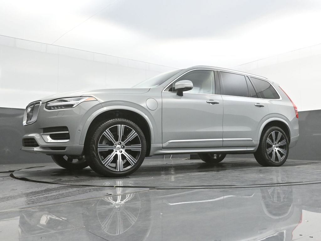 Certified 2025 Volvo XC90 T8 Plus w/ Protection Package Premier AWD/4WD image 31