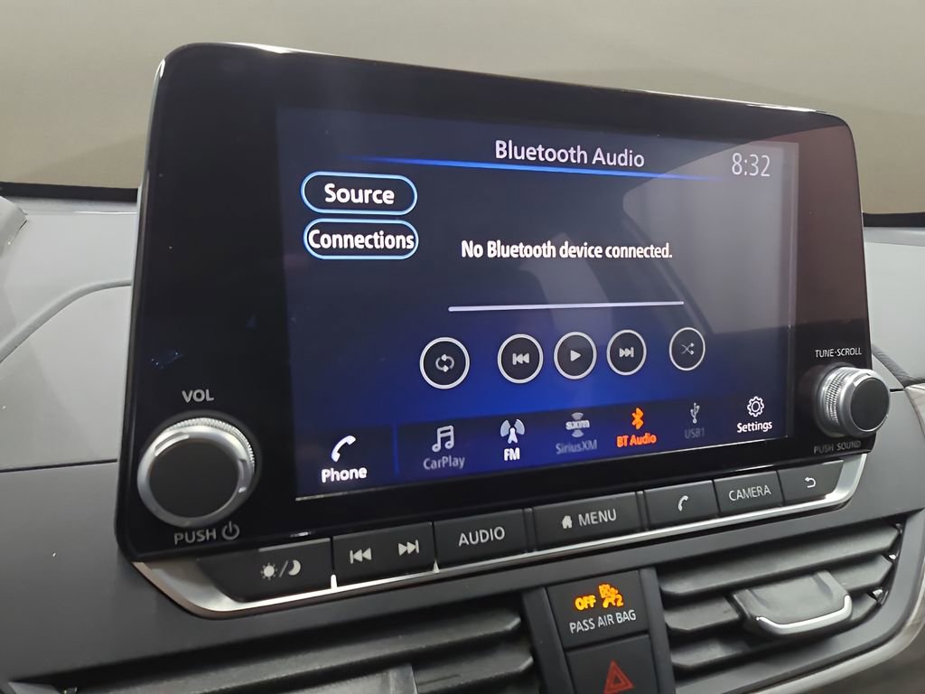 Used 2025 Nissan Altima 2.5 SV FWD image 24