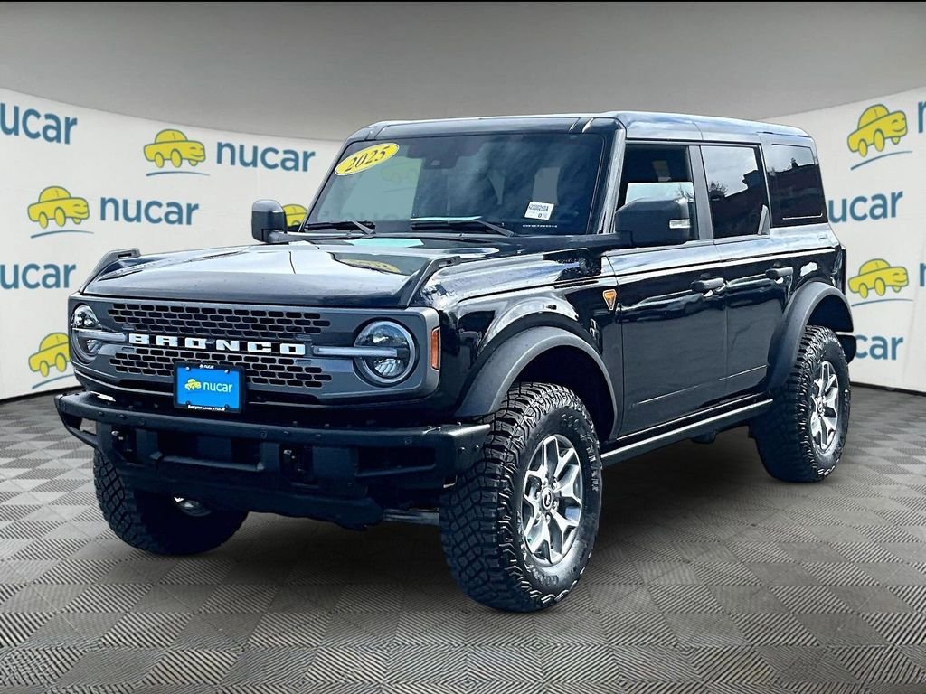Used 2025 Ford Bronco Badlands AWD/4WD image 3