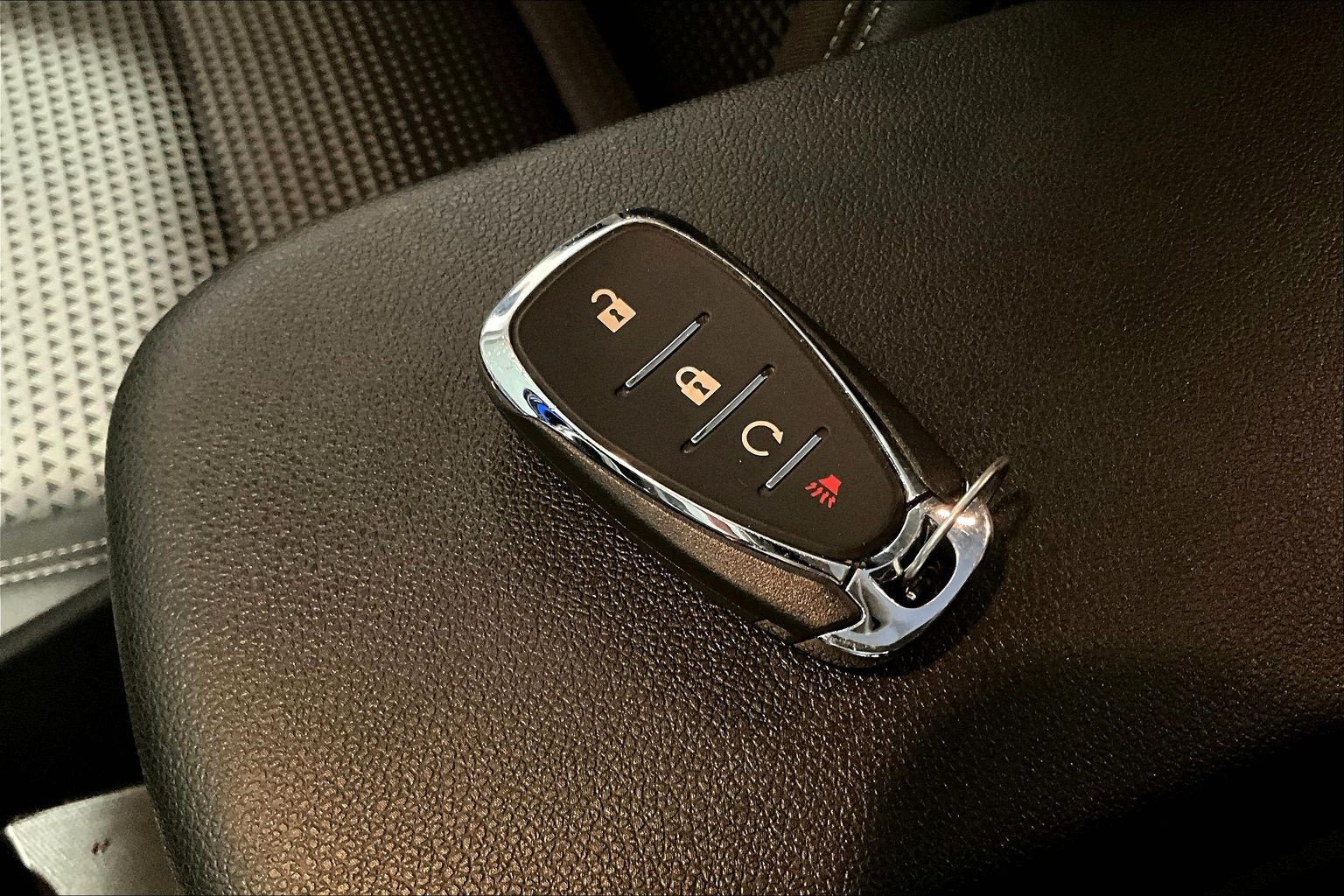 Used 2025 Chevrolet Trax LT w/ LT Convenience Package FWD image 35