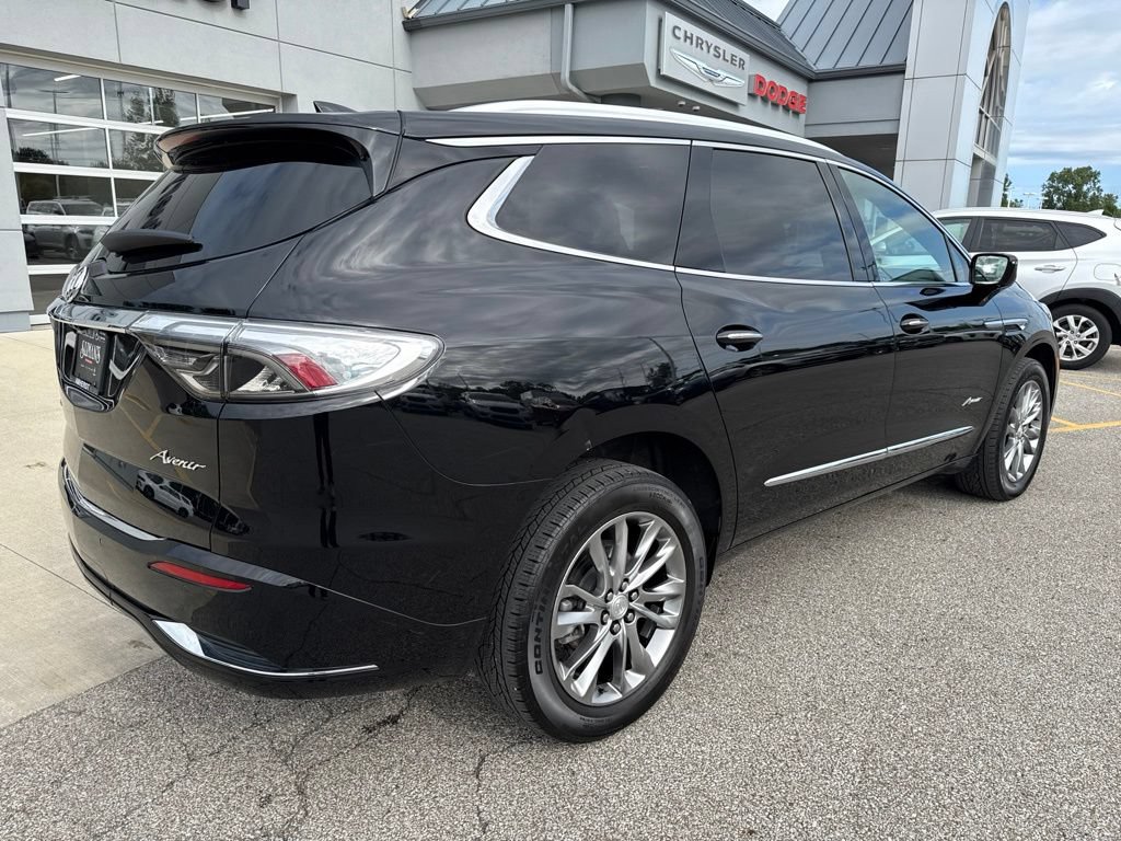 Used 2022 Buick Enclave Avenir w/ Avenir Technology Package AWD/4WD image 5