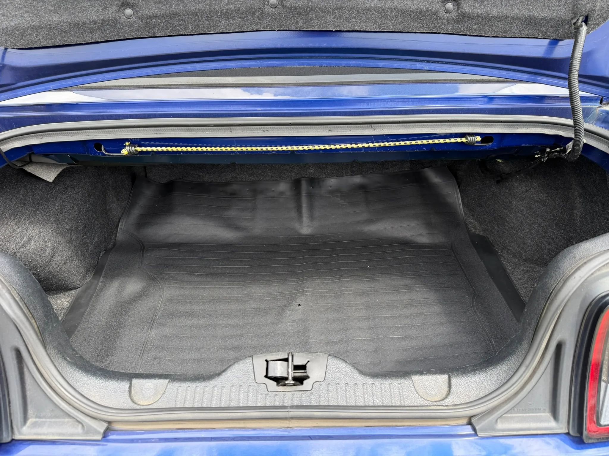 Used 2013 Ford Mustang Premium RWD image 17