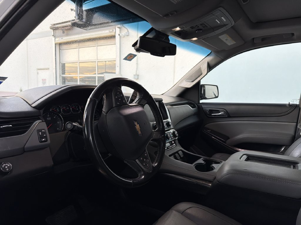 Used 2018 Chevrolet Suburban LT RWD image 7