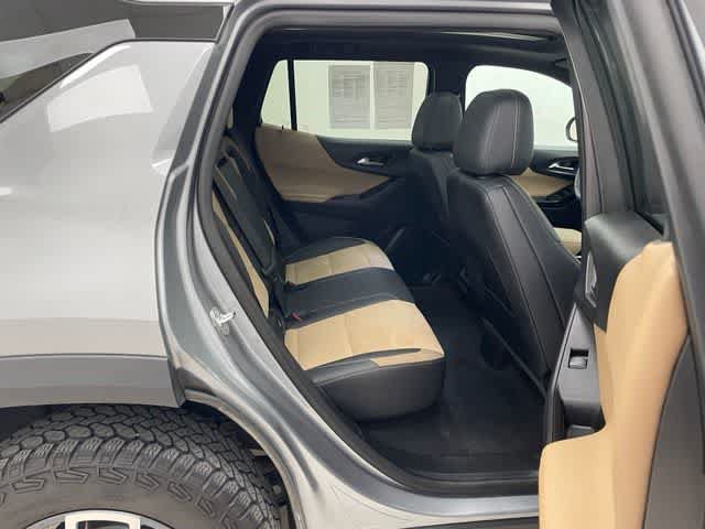 Certified 2025 Chevrolet Equinox ACTIV w/ Safety and Technology Package AWD/4WD image 15