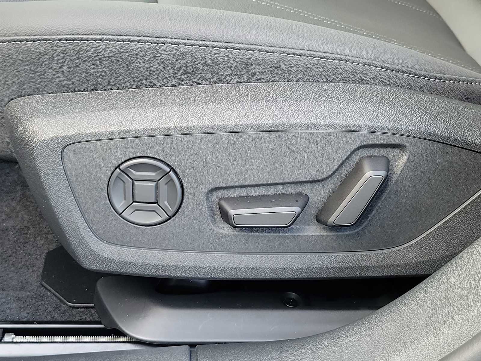 New 2025 Audi A5 2.0T Premium image 16