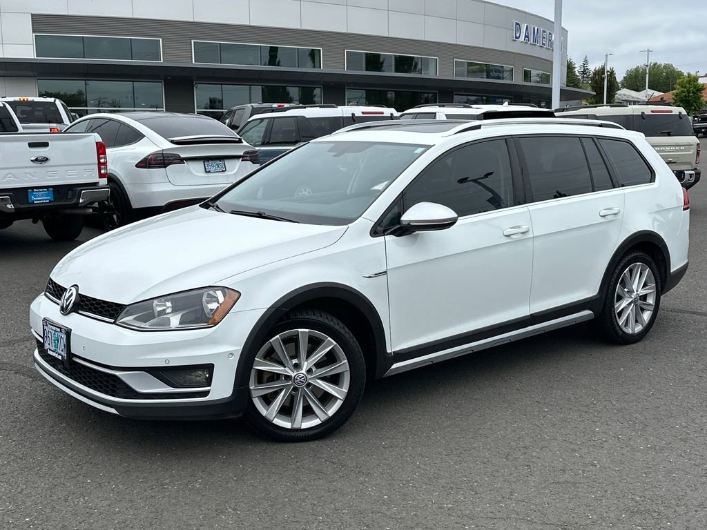 Used 2017 Volkswagen Golf Alltrack SE AWD/4WD image 1