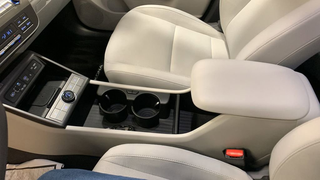 Used 2024 Hyundai Kona SEL w/ Convenience Package image 40