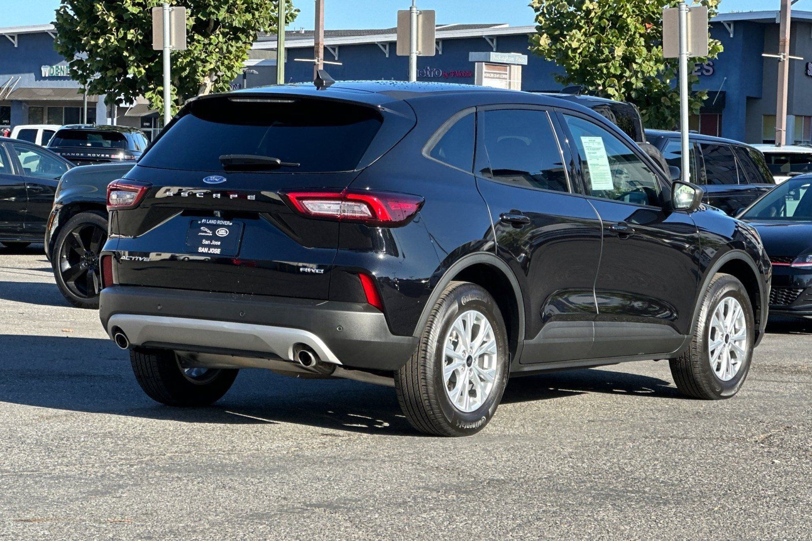 Used 2025 Ford Escape Active w/ Active Premium Tech Pack AWD/4WD image 9