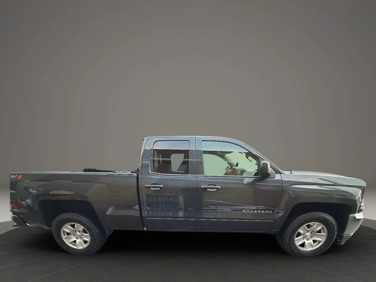 Used 2018 Chevrolet Silverado 1500 LT image 4