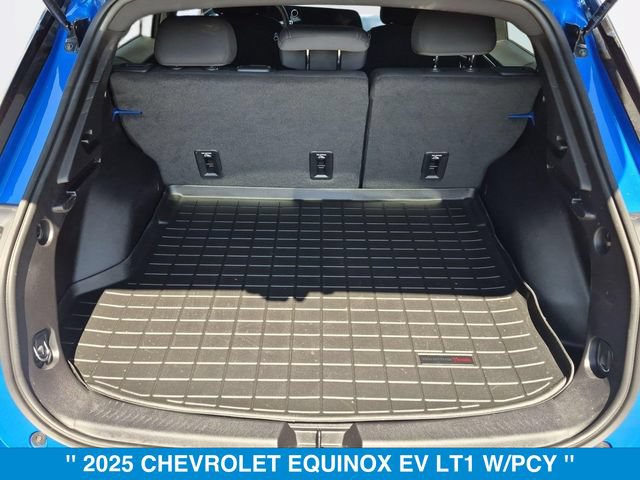 Used 2025 Chevrolet Equinox EV LT FWD image 29