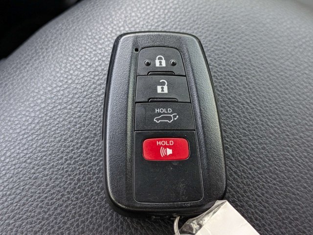 Used 2025 Toyota RAV4 XLE w/ Convenience Package FWD image 32