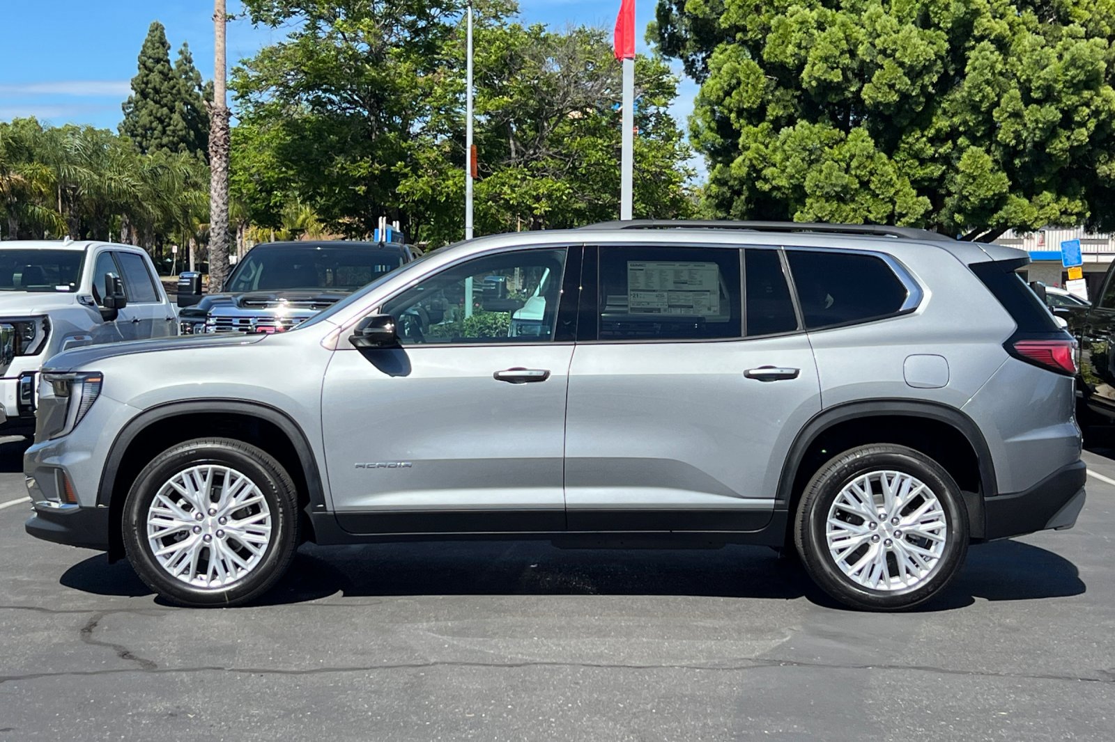 New 2026 GMC Acadia Elevation w/ Elevation Premium Package AWD/4WD image 8