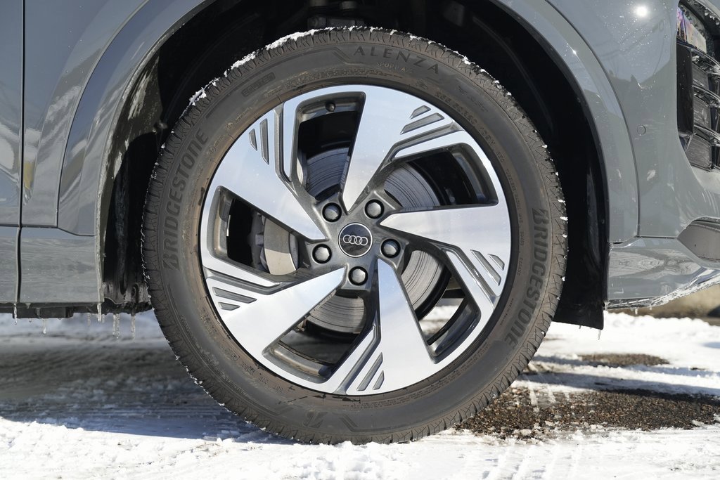 Used 2025 Audi Q6 e-tron Premium Plus w/ Premium Plus image 12