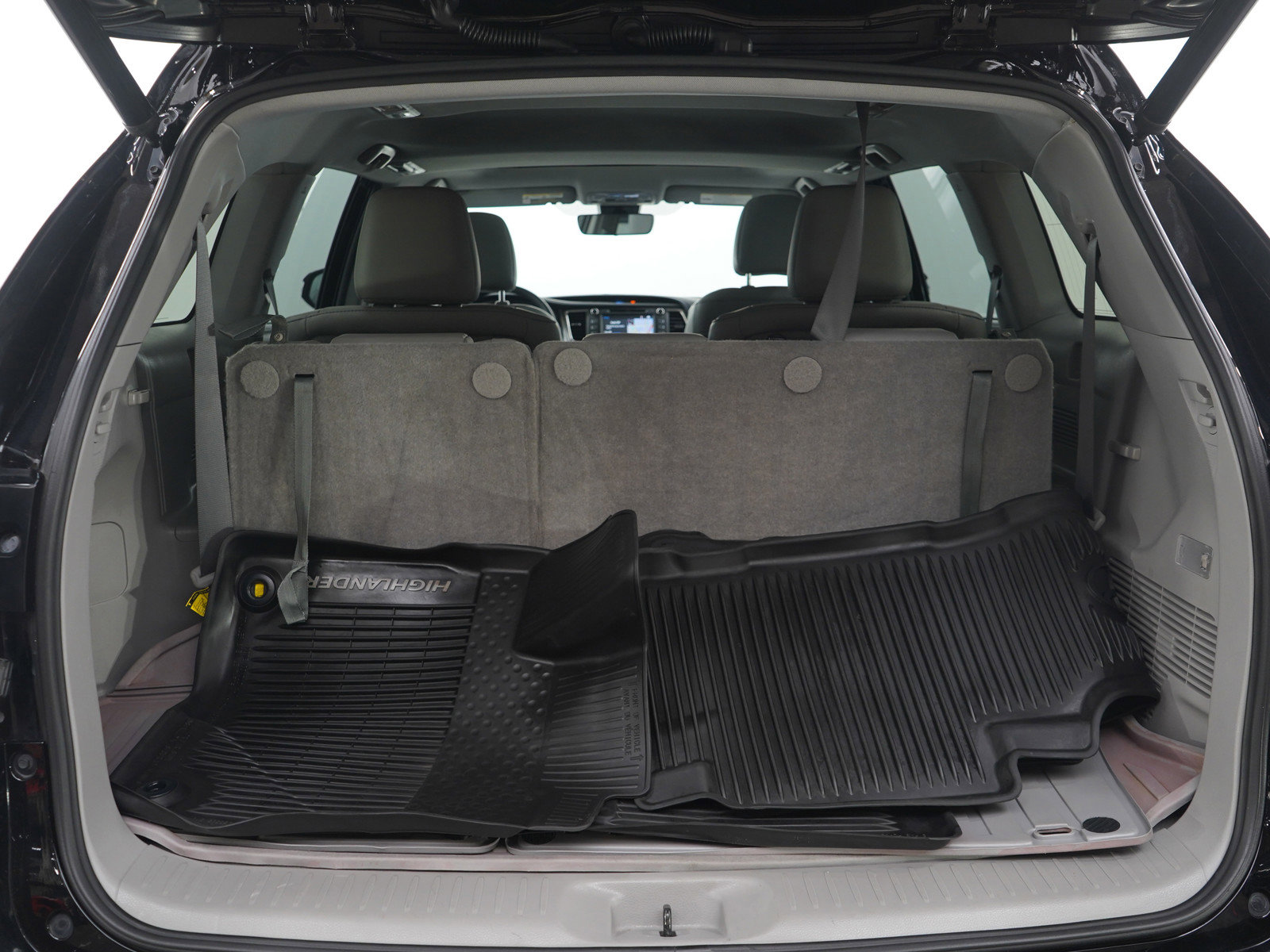 Used 2019 Toyota Highlander XLE image 11