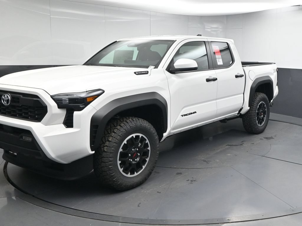 Used 2025 Toyota Tacoma TRD Off-Road AWD/4WD image 5