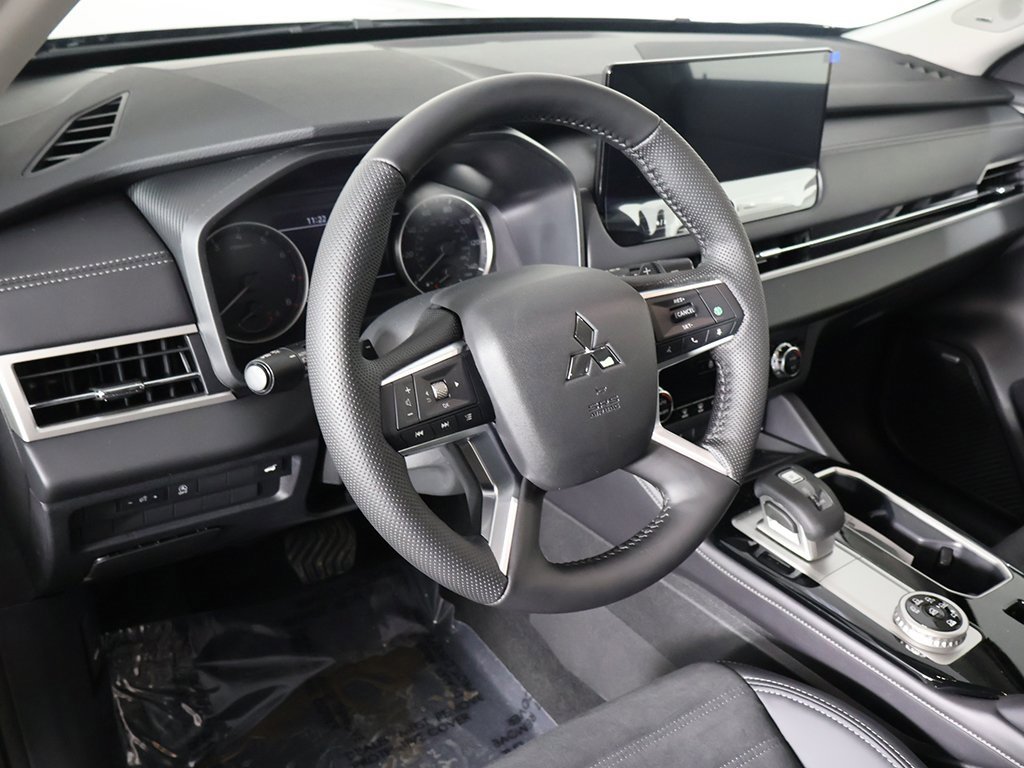 New 2026 Mitsubishi Outlander SE image 26