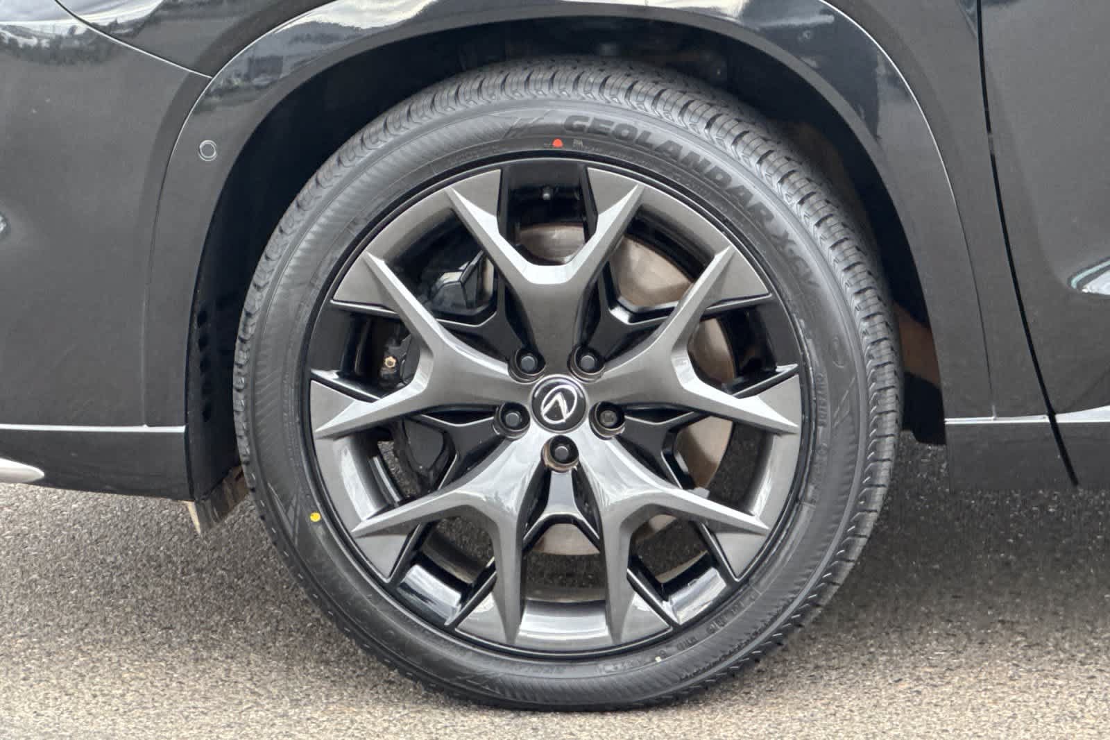 Certified 2025 Lexus TX 500h AWD image 33