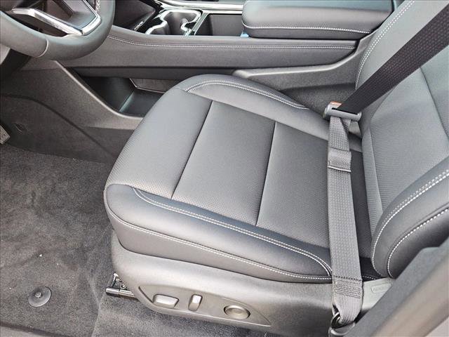 New 2026 Chevrolet Traverse LT w/ Driver Confidence Package video 4