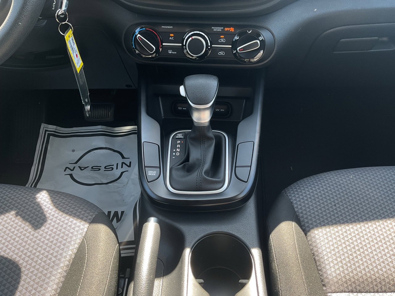 Used 2025 Kia Soul LX w/ LX Technology Package FWD image 14