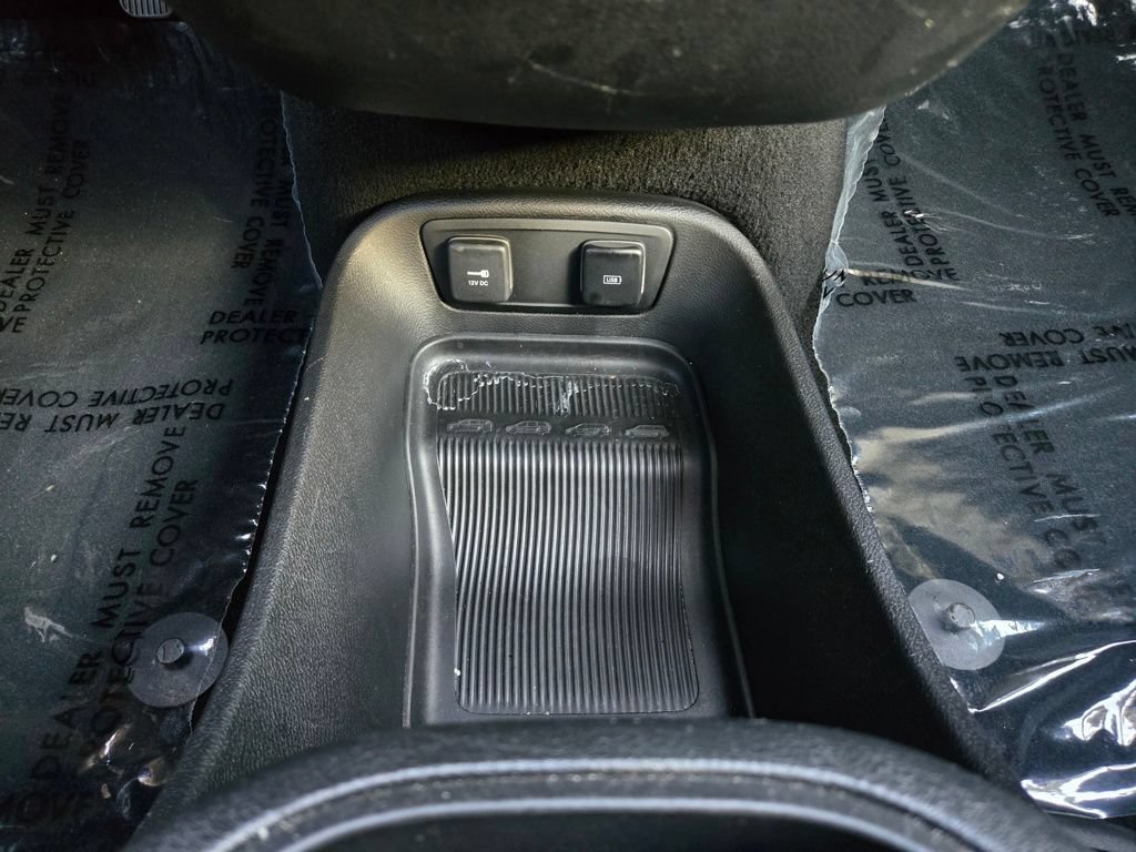 Used 2019 Chrysler Pacifica Touring-L Plus w/ Advanced Safetytec Group FWD image 35