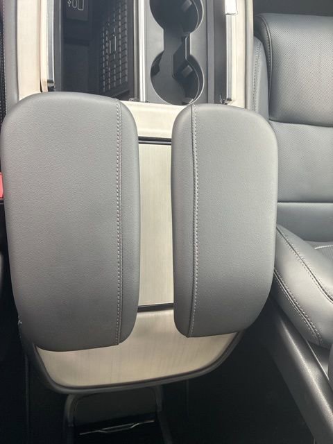 New 2026 Lincoln Navigator Reserve w/ Jet Appearance Package image 15