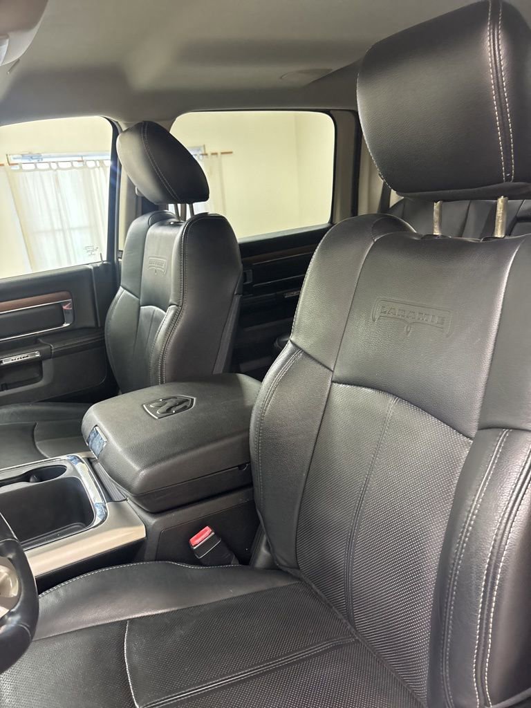 Used 2018 RAM 1500 Laramie w/ Convenience Group AWD/4WD image 16