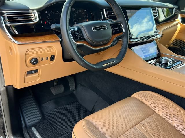 Used 2024 Jeep Grand Wagoneer L Series III w/ Rear Seat Video Group 1 AWD/4WD image 19
