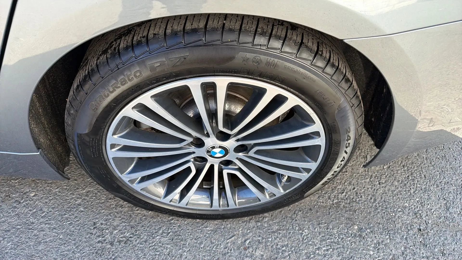 Used 2018 BMW 530i xDrive w/ Premium Package AWD/4WD image 9