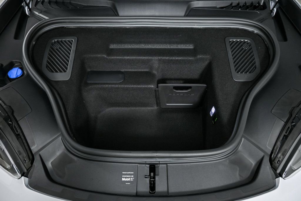 New 2025 Porsche Macan Turbo Electric image 37