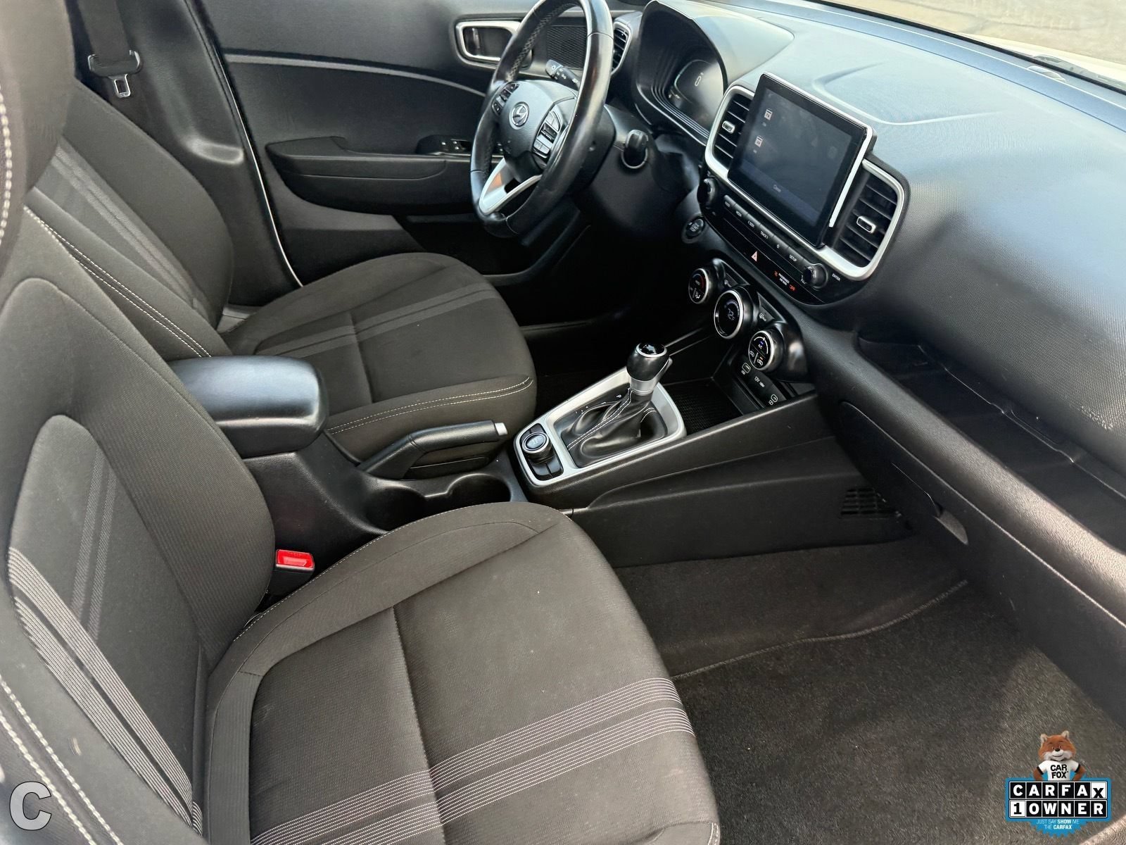 Used 2024 Hyundai Venue SEL FWD image 12