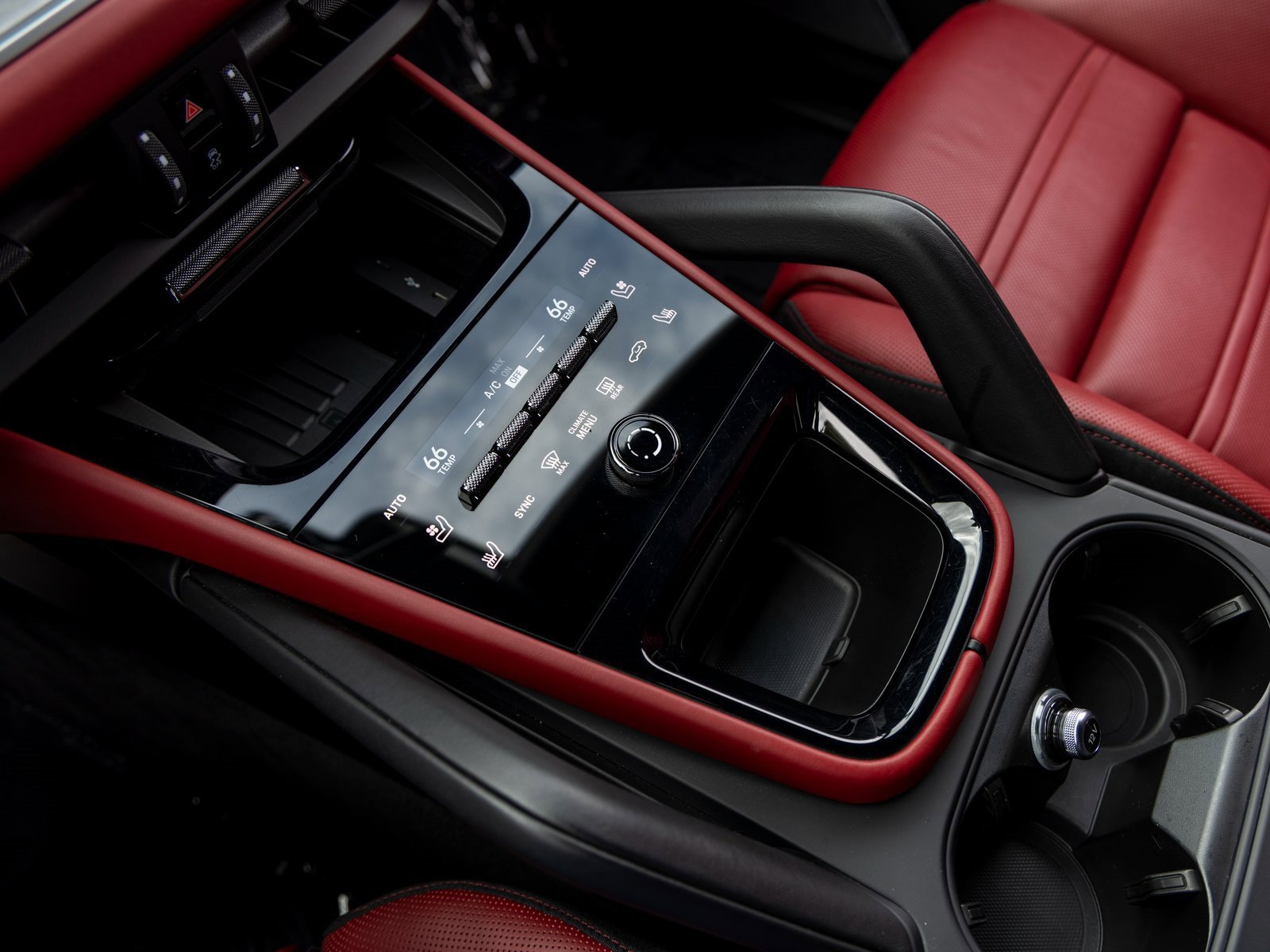 Certified 2024 Porsche Cayenne Turbo GT image 36