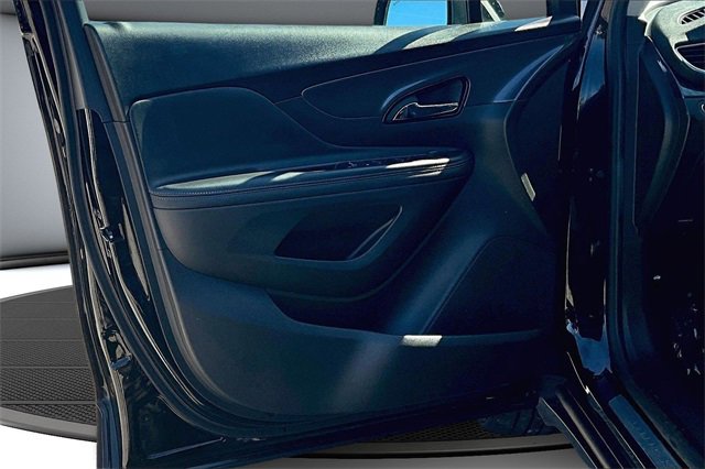 Used 2022 Buick Encore Preferred w/ Safety Package image 20