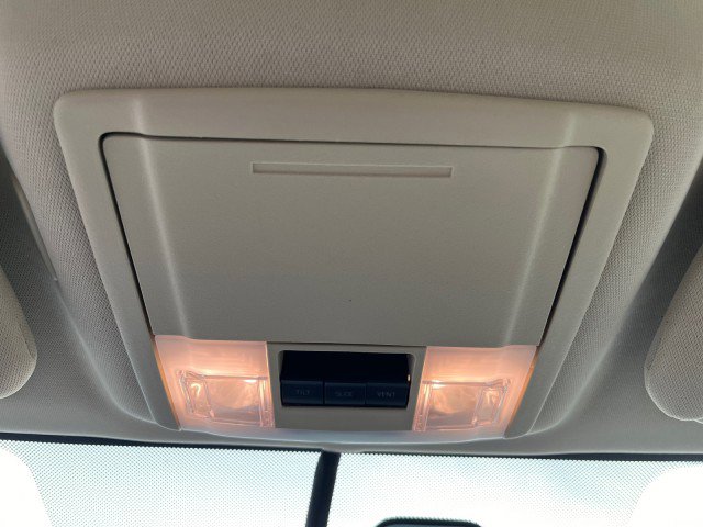 Used 2015 Lincoln Navigator L 4WD w/ Equipment Group 101A Reserve image 17