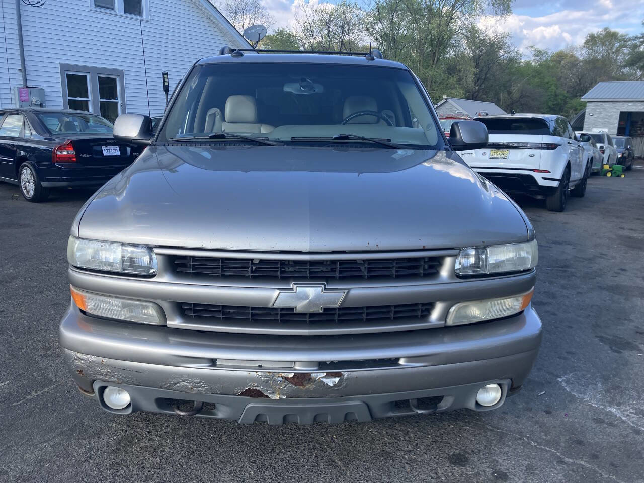 Used 2003 Chevrolet Suburban Z71 image 4