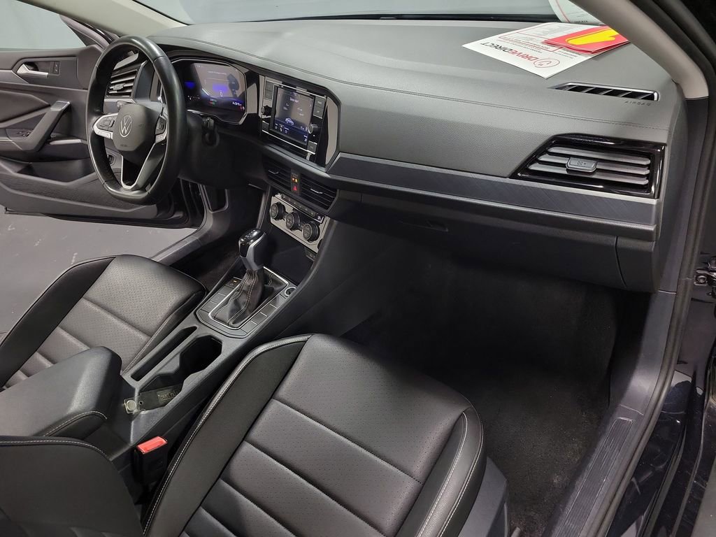 Used 2024 Volkswagen Jetta SE FWD image 23