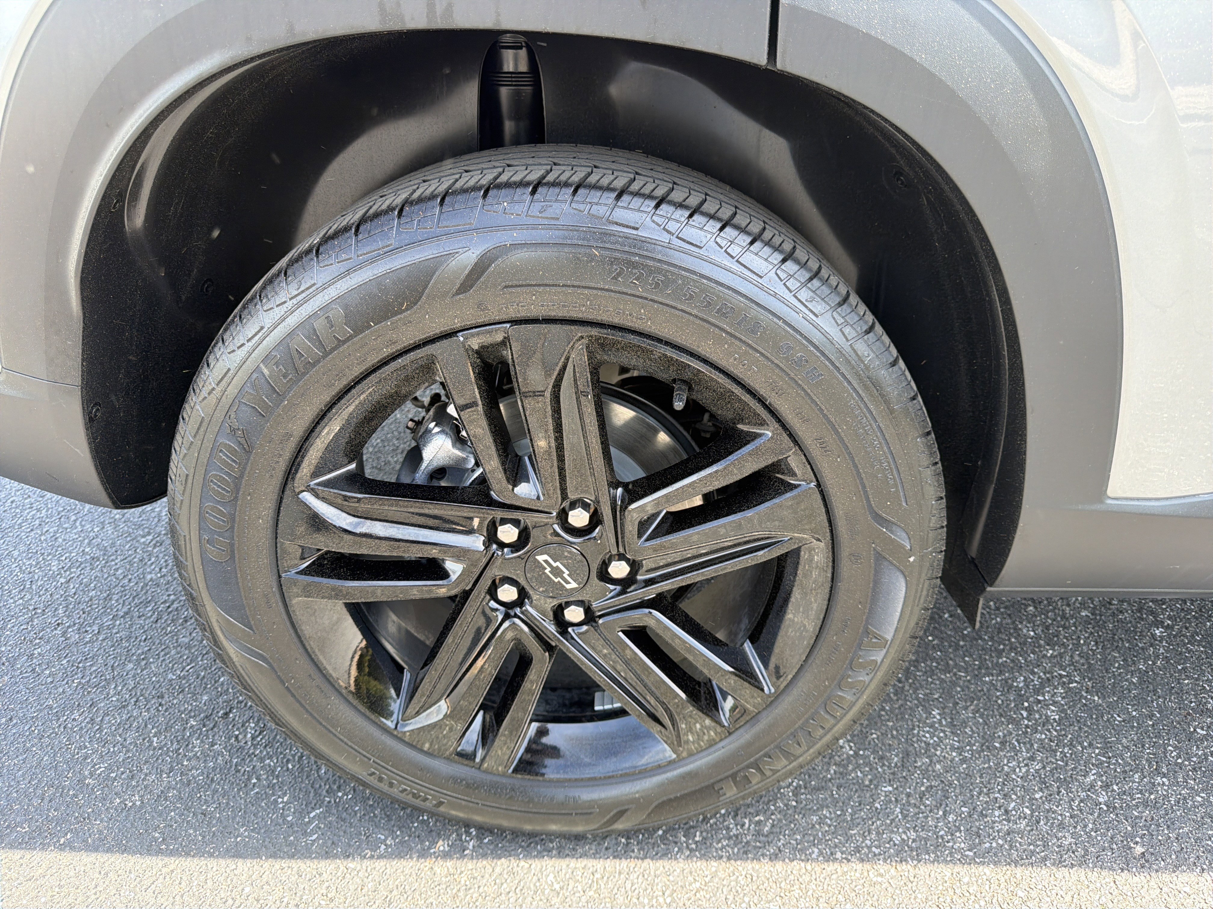 Used 2025 Chevrolet Trax ACTIV w/ Driver Confidence Package FWD image 17